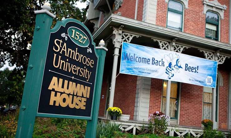 Alumni House with Welcome Back Bees banner