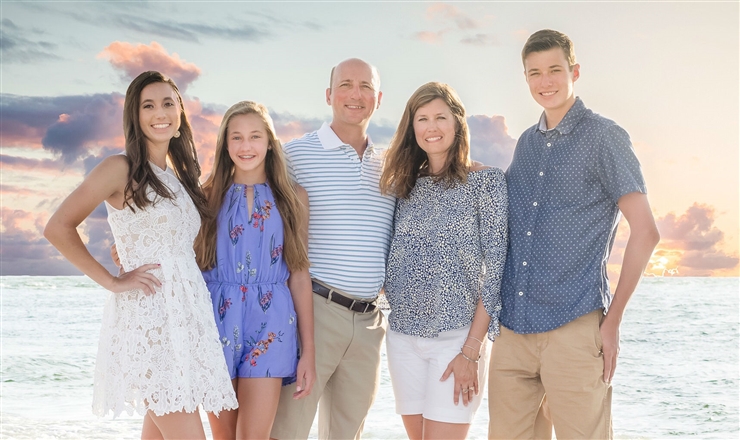 Photo of Ashley Koos and family